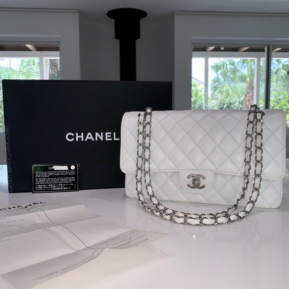AUTHENTIC CHANEL Medium Flap White Caviar Silver - Picture 15 of 16